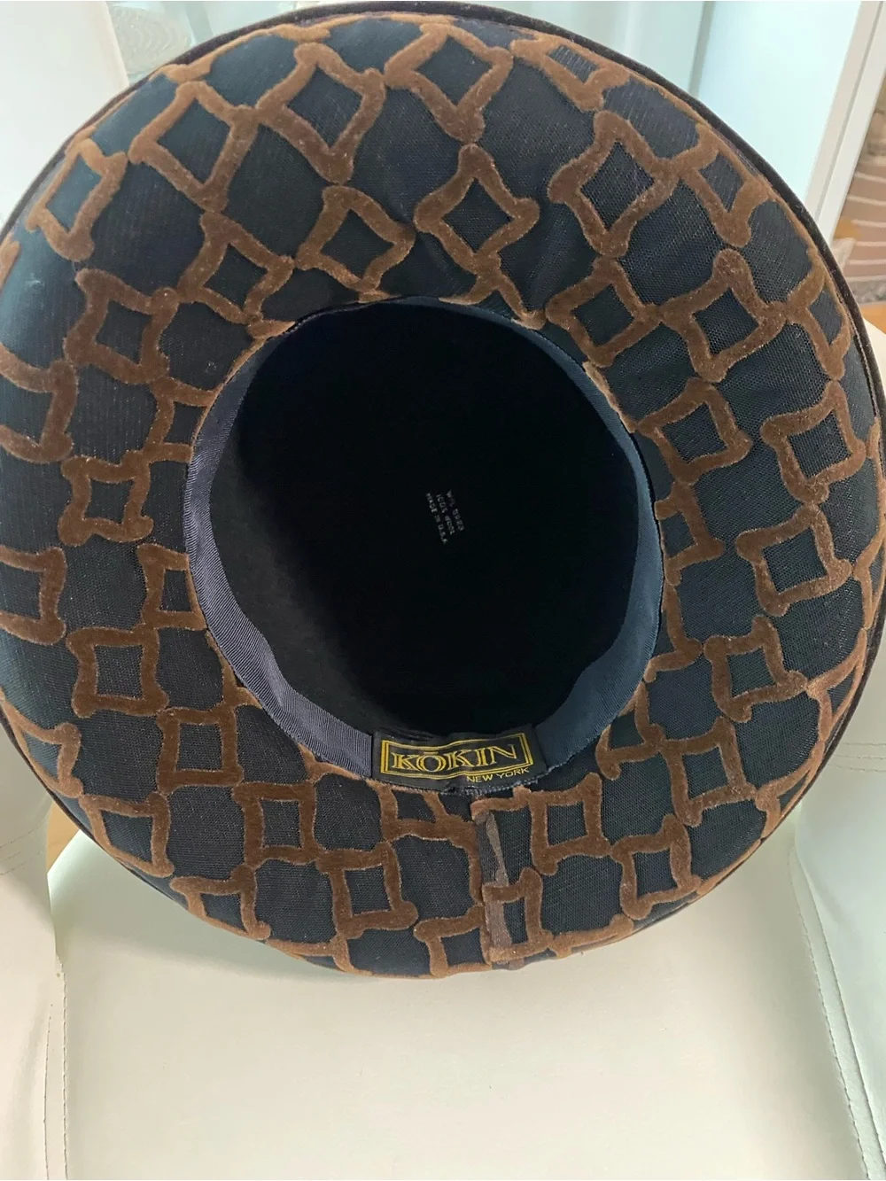 Black and Brown Patterned Women's Felt Hat . Vintage brand Kokin.